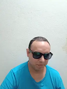 Snapshot of ElSunEagle chatting on 06/28/26, 02:39 ElSunEagle online show from 06/28/26, 02:39