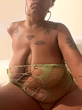 Exotickittykatt online show from 09/14/25, 12:43