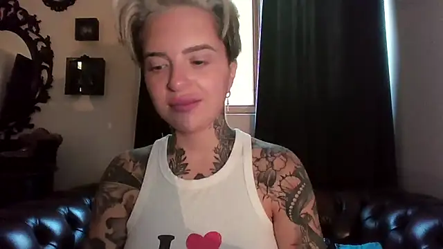 Rubyrichhxo online show from 11/09/25, 10:46