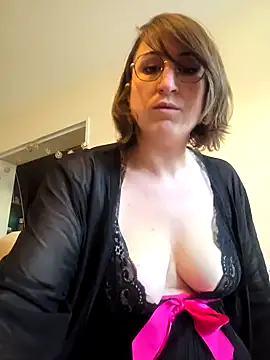 minierose online show from 03/18/25, 07:08