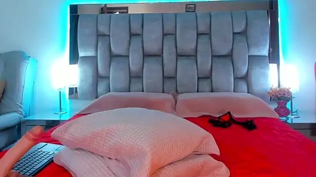 Abbye blue01 online show from 03/12/25, 04:08