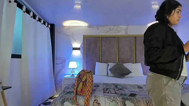 GiselOrtiz online show from 11/16/25, 11:38