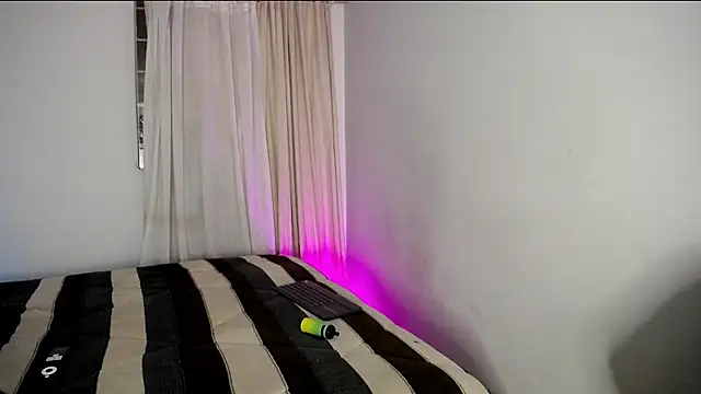 Pinkandyellowpokemon online show from 02/24/25, 11:19