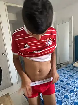 Leonarrrd 01 online show from 02/07/25, 06:24