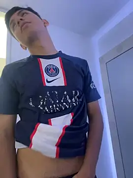 Leonarrrd 01 online show from 02/08/25, 03:19