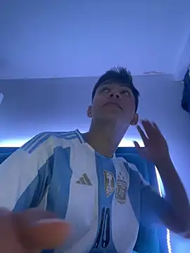 Leonarrrd 01 online show from 03/17/25, 02:08