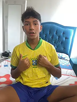 Leonarrrd 01 online show from 09/23/25, 08:23