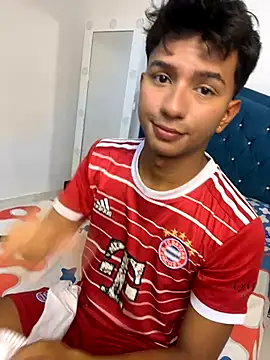 Leonarrrd 01 online show from 09/26/25, 12:36