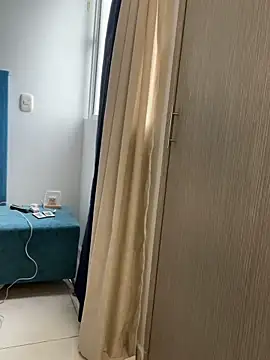 Leonarrrd 01 online show from 10/04/25, 09:02