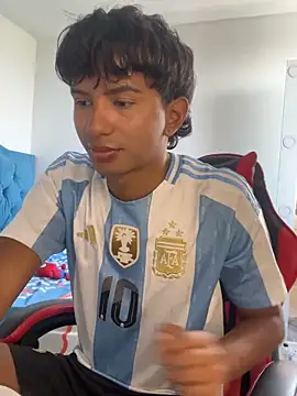 Leonarrrd 01 online show from 11/22/25, 07:57