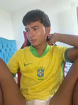 Leonarrrd 01 online show from 12/16/25, 08:14