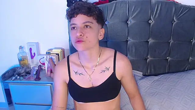Antonella Cruz02 online show from 05/24/26, 03:33
