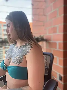 ValerieHilton online show from 01/11/25, 09:15