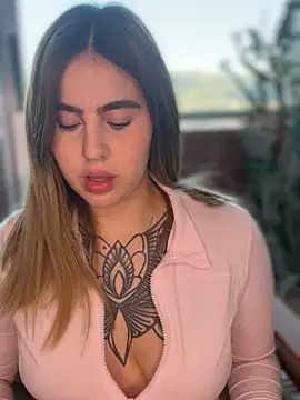 ValerieHilton online show from 01/22/25, 10:15