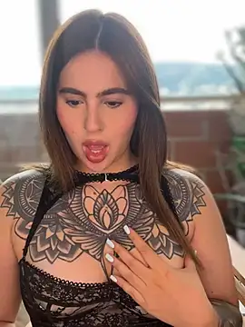 ValerieHilton online show from 02/01/25, 09:51