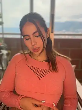 ValerieHilton online show from 02/11/25, 10:18