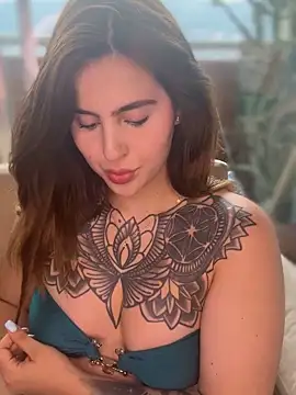 ValerieHilton online show from 02/15/25, 09:48