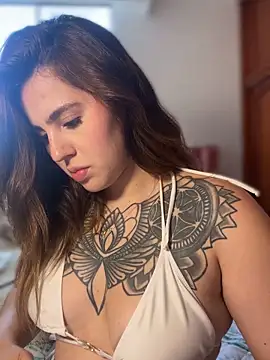 ValerieHilton online show from 03/10/25, 09:40