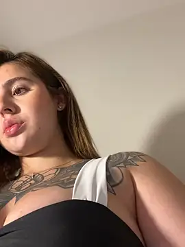 ValerieHilton online show from 03/21/25, 12:51