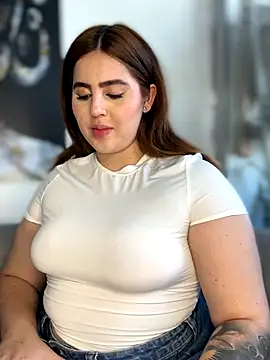 ValerieHilton online show from 10/06/25, 09:45