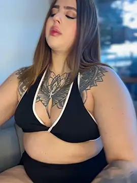 ValerieHilton online show from 10/25/25, 09:42