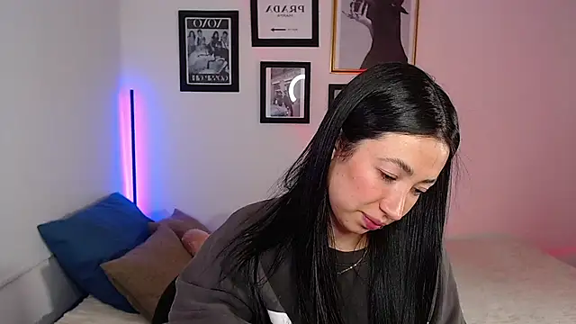 lilyy evanss online show from 01/31/25, 02:15