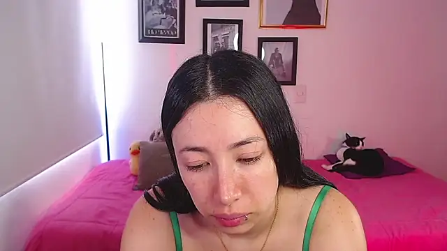 lilyy evanss online show from 02/26/25, 09:48