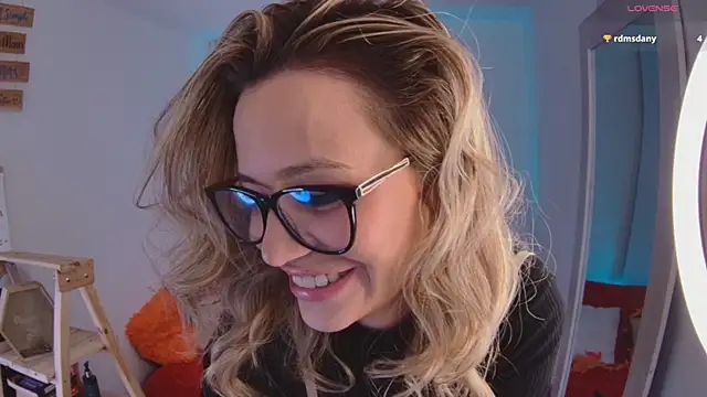 Lucy Princes online show from 01/01/25, 01:26