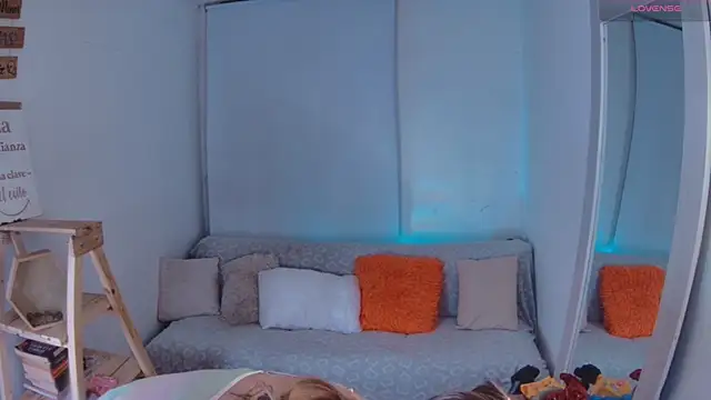 Lucy Princes online show from 01/05/25, 04:36