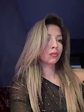 Snapshot of SonyaD_ chatting on 12/09/24, 06:01 SonyaD  online show from 12/09/24, 06:01