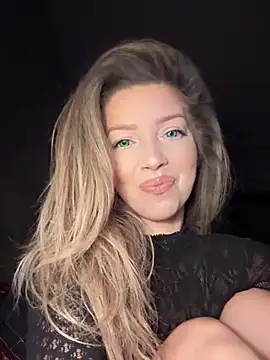 Snapshot of SonyaD_ chatting on 12/30/24, 01:37 SonyaD  online show from 12/30/24, 01:37