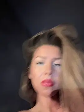 Snapshot of SonyaD_ chatting on 02/20/25, 05:23 SonyaD  online show from 02/20/25, 05:23