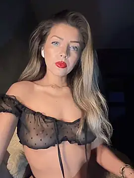 Snapshot of SonyaD_ chatting on 03/09/25, 06:50 SonyaD  online show from 03/09/25, 06:50