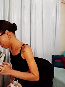 pollypetrovaxxx online show from 02/04/26, 05:41