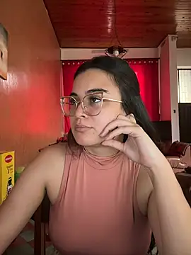 Snapshot of CamilaSofiia chatting on 03/18/26, 08:56 CamilaSofiia online show from 03/18/26, 08:56
