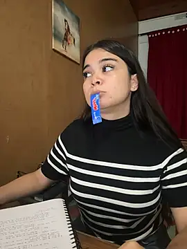 Snapshot of CamilaSofiia chatting on 04/11/26, 02:16 CamilaSofiia online show from 04/11/26, 02:16