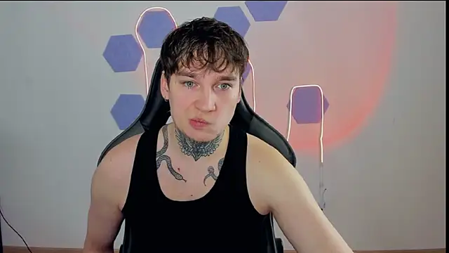 Chris Tyson online show from 12/04/24, 06:22