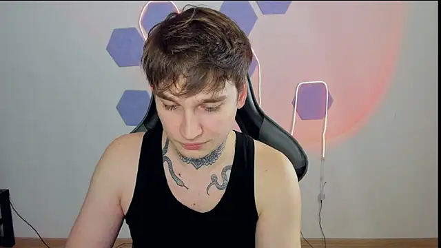 Chris Tyson online show from 12/04/24, 12:03