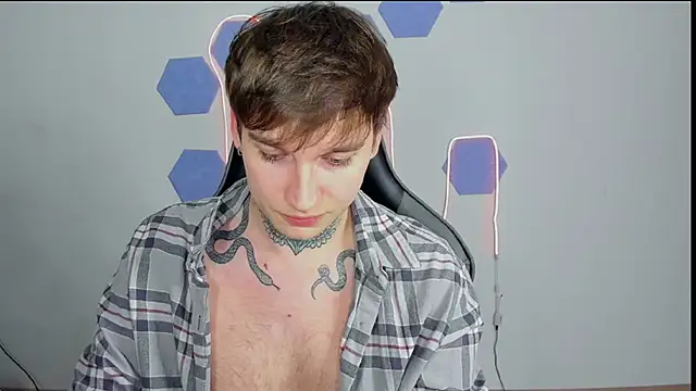 Chris Tyson online show from 12/04/24, 05:22