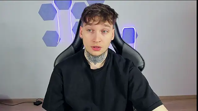 Chris Tyson online show from 12/23/24, 01:51