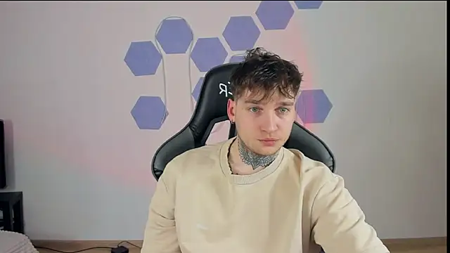 Chris Tyson online show from 12/29/24, 03:11