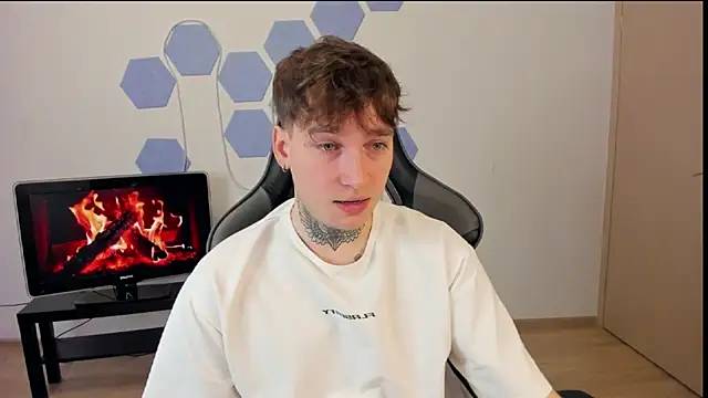 Chris Tyson online show from 01/04/25, 10:16