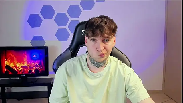 Chris Tyson online show from 02/02/25, 01:02