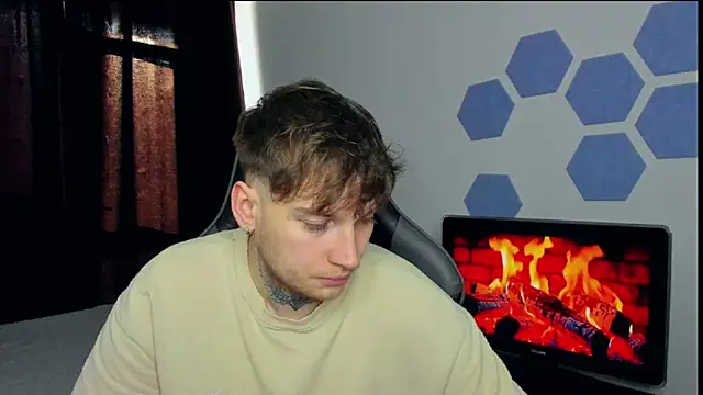 Chris Tyson online show from 02/18/25, 06:04