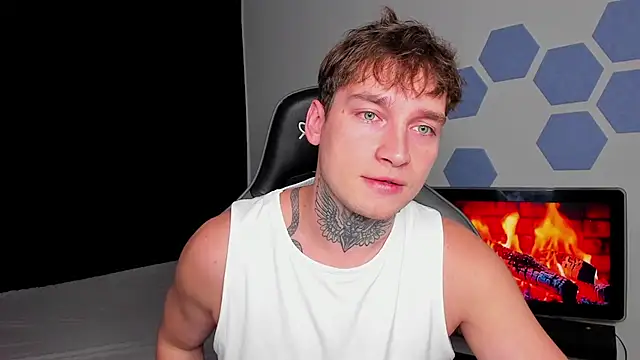 Chris Tyson online show from 09/18/25, 01:51