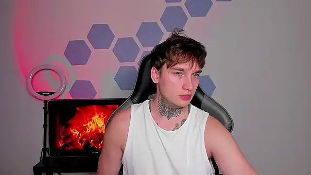 Chris Tyson online show from 10/23/25, 10:19