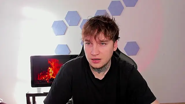 Chris Tyson online show from 11/17/25, 08:42