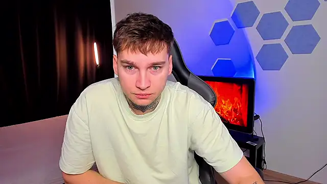 Chris Tyson online show from 12/03/25, 07:16