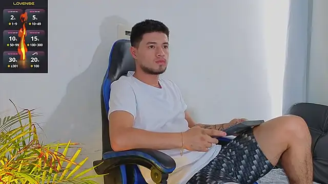 EdwardRoss  online show from 03/23/26, 07:40