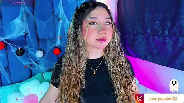 Cherryyquen online show from 10/17/25, 07:49